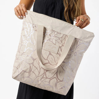 Aloha Collection Backyard Day Tripper