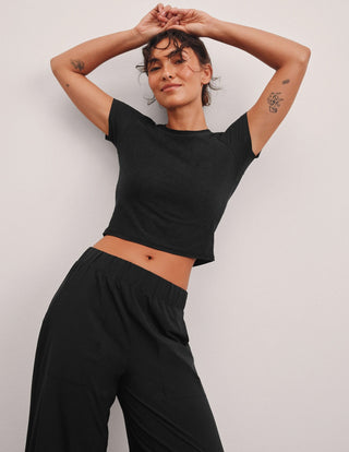 Beyond Yoga Featherweight Cropped Tee - Core