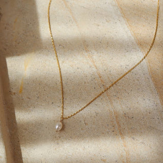 Token Jewelry Floating Pearl Necklace