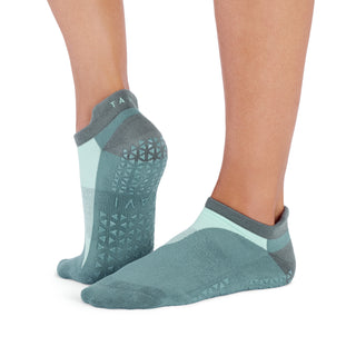 TAVI Grip Savvy Socks