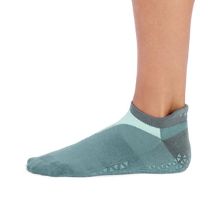 TAVI Grip Savvy Socks
