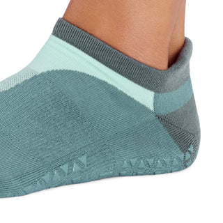 TAVI Grip Savvy Socks