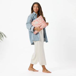 Aloha Collection Backyard Max Pouch