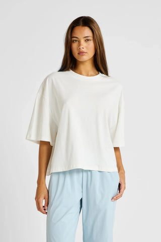 ALLFENIX Oversized Cropped Tee