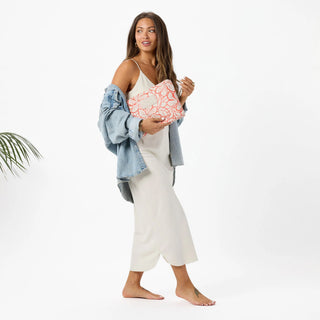 Aloha Collection Backyard Mid Pouch